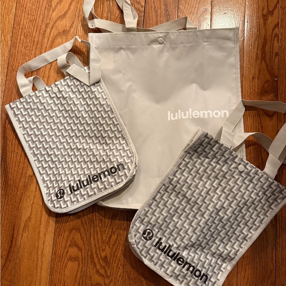 Lululemon Athletica Gray and White Tote Set